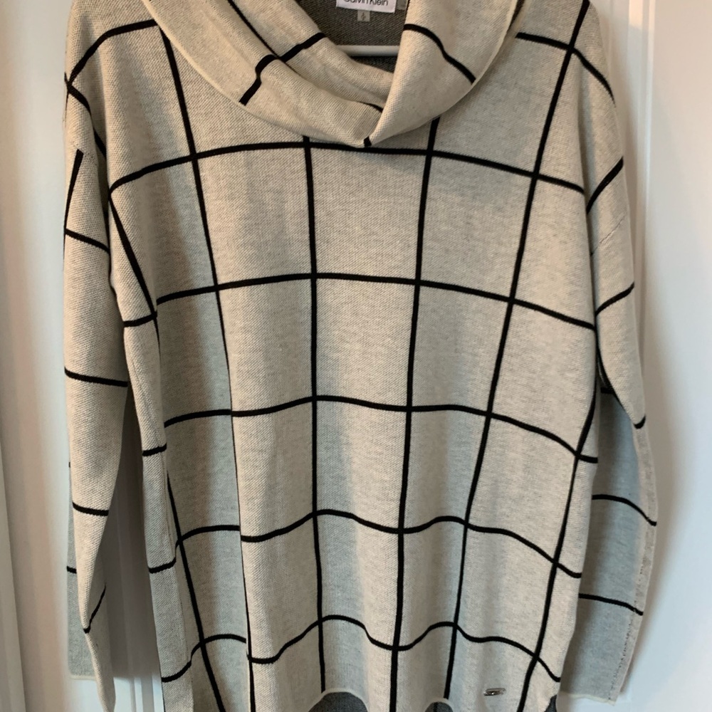 Calvin Klein Women's Black and Cream Sweater- New with tags